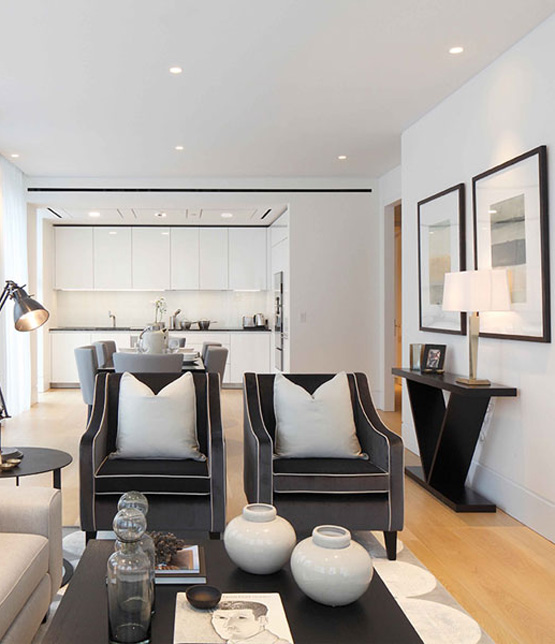 Einrichtungsbeispiel Wohnzimmer in Grau- und Weißtönen im modernen Art déco Stil