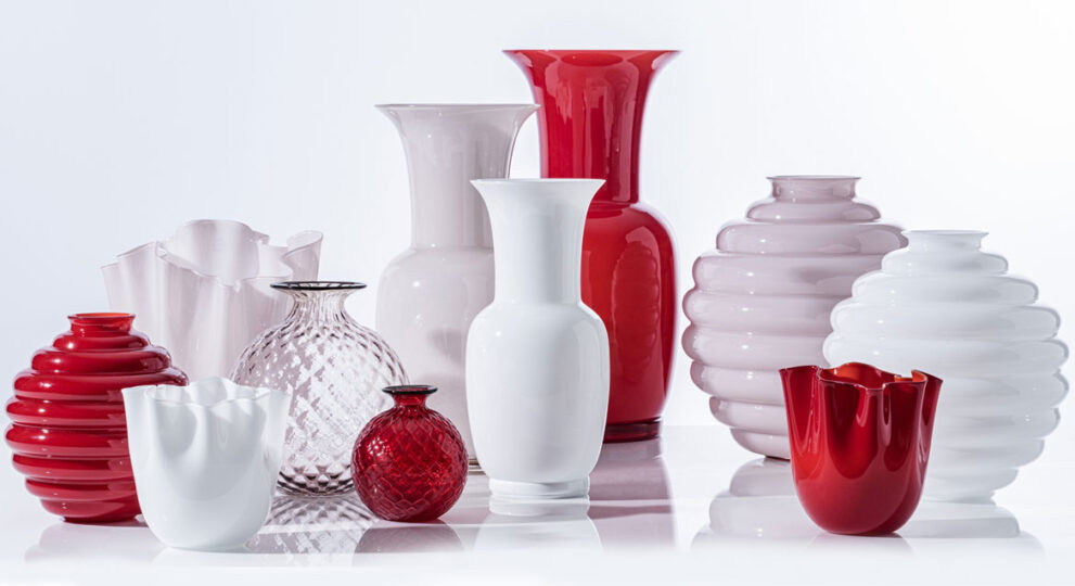 Vasen von VENINI in rot und weiß